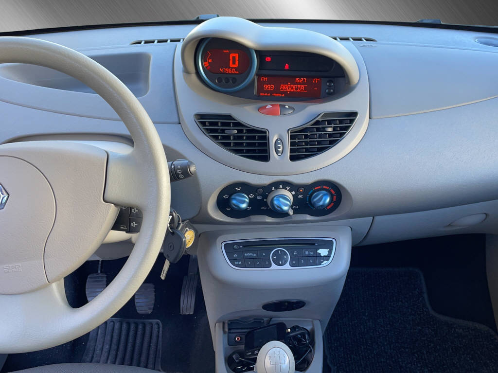 RENAULT Twingo Expression-image-11