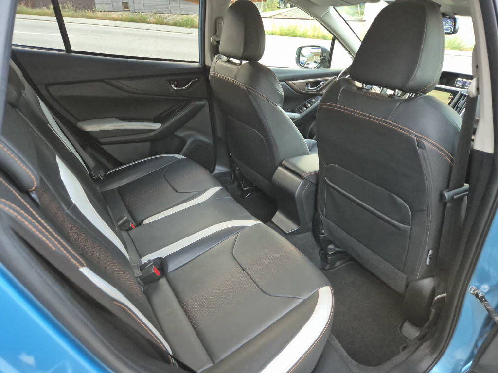 SUBARU XV 2.0i e-Boxer Luxury Bl./Gr.-image-12