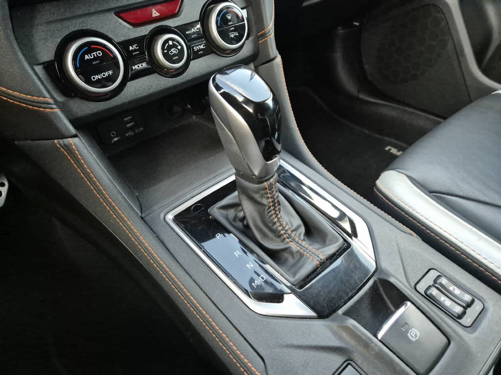 SUBARU XV 2.0i e-Boxer Luxury Bl./Gr.-image-6