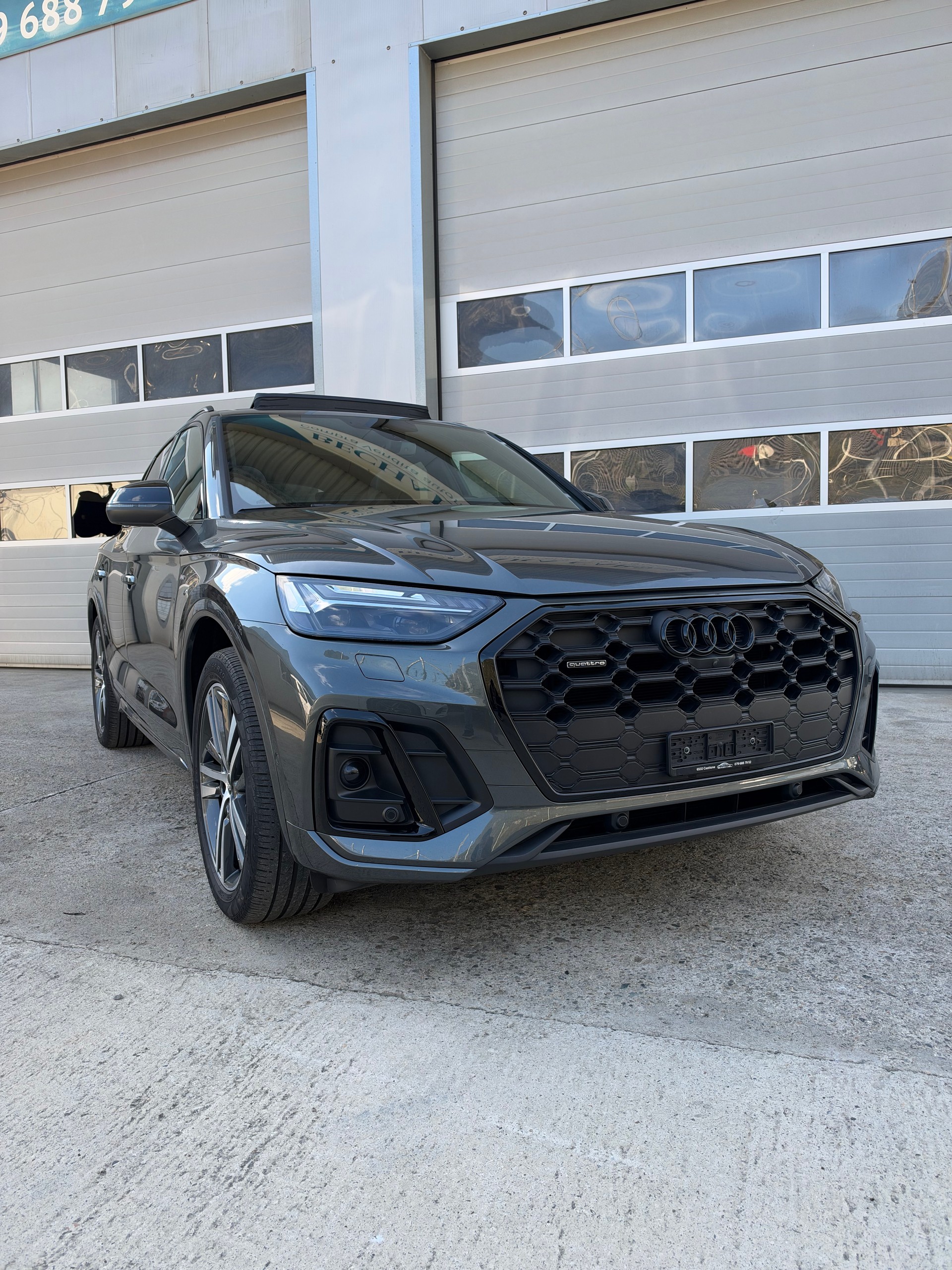 AUDI Q5 40 TDI S-line quattro S-tronic-image-0