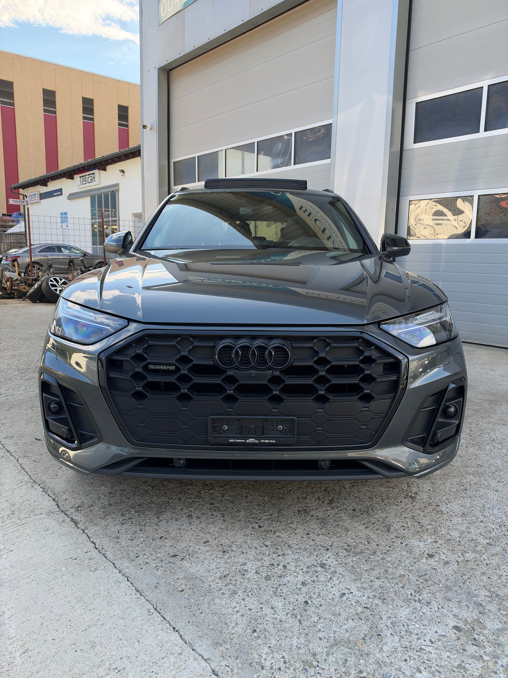 AUDI Q5 40 TDI S-line quattro S-tronic-image-1