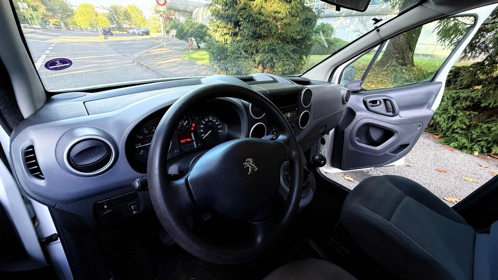 PEUGEOT Partner 1.6 Access-image-11