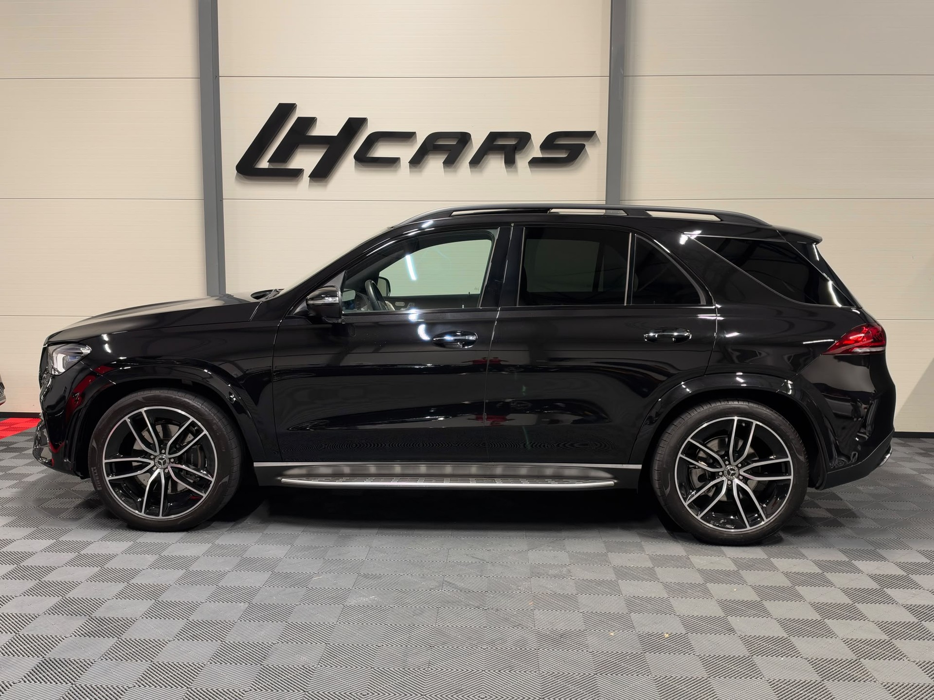 MERCEDES-BENZ GLE 400 d AMG Line 4matic-image-1