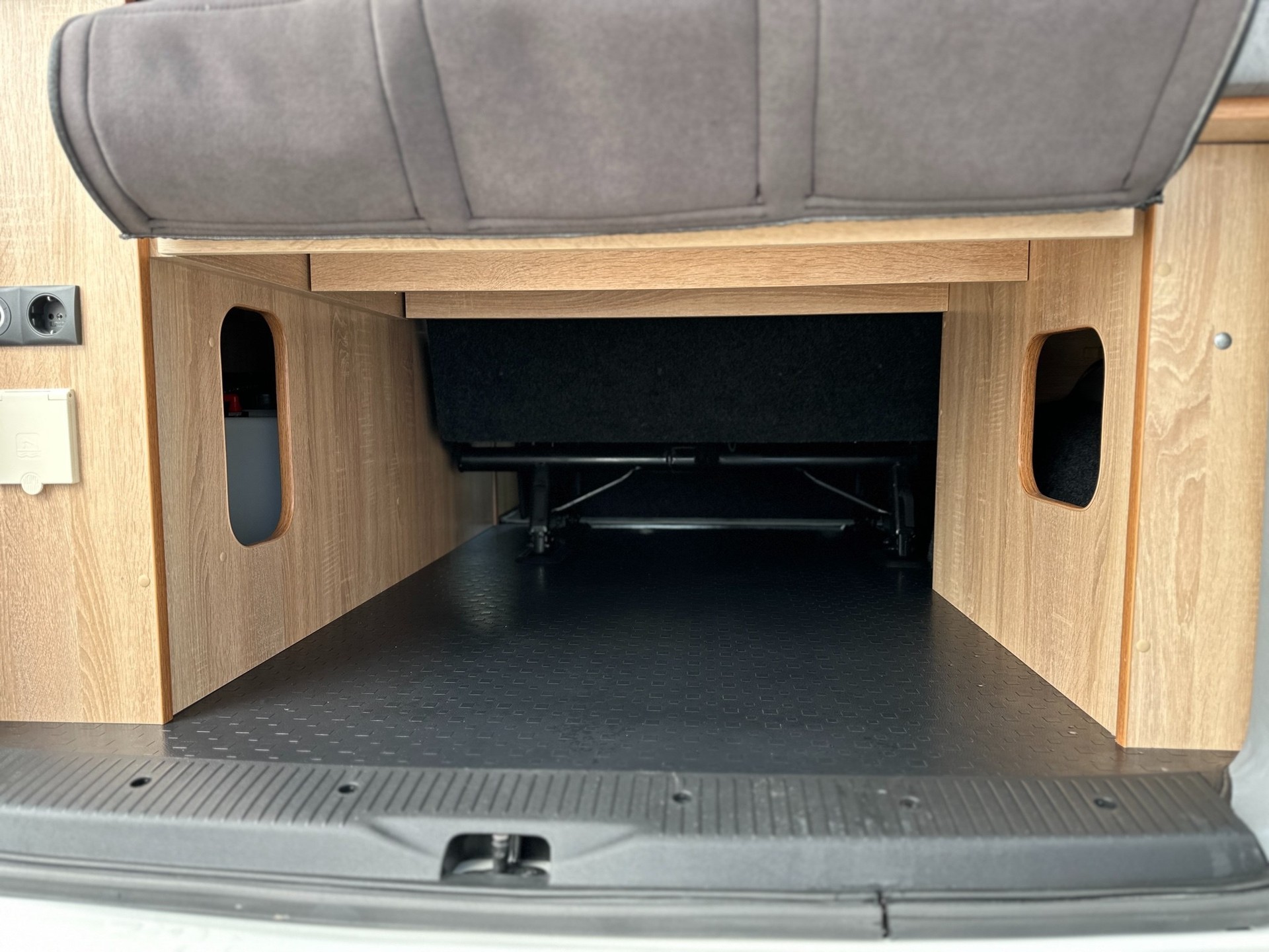VW T6.1 California 2.0 TDI Coast “LANGVERSION“-image-26
