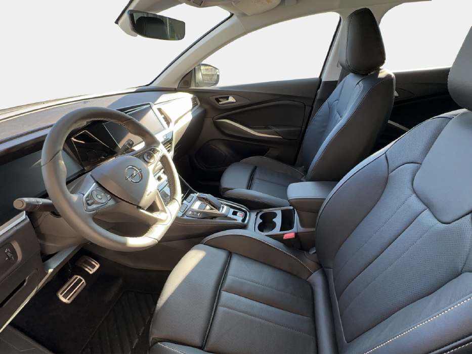 OPEL Grandland 1.6T/225 Elegance Hybrid-image-7