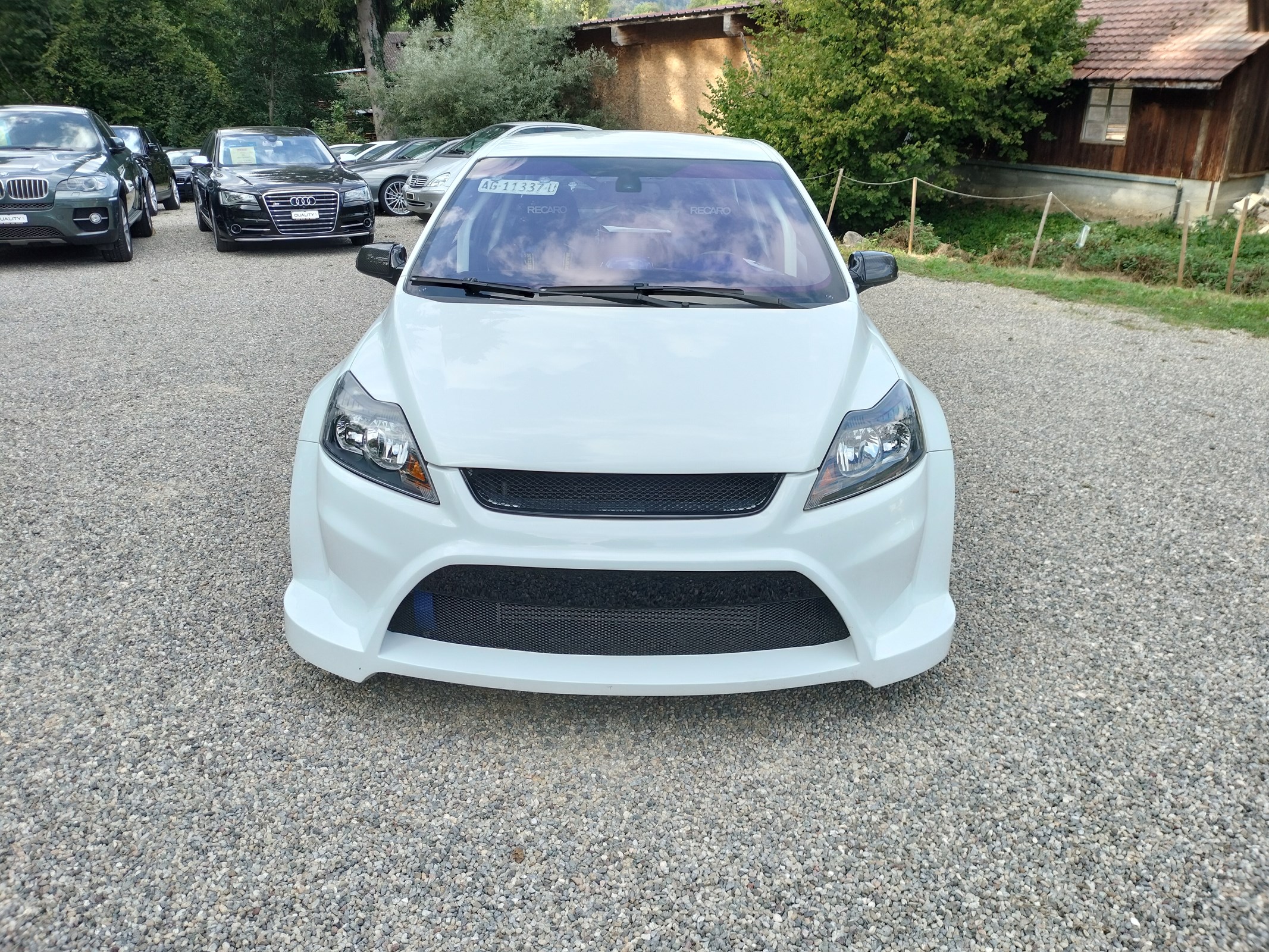 Car photo
