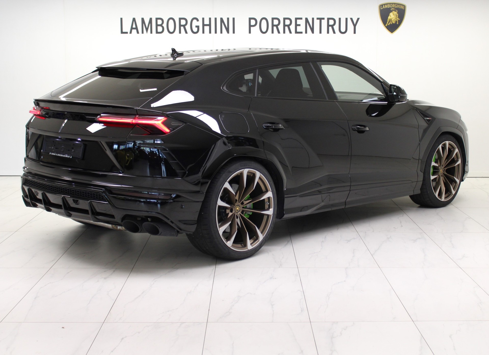 LAMBORGHINI Urus E-Gear-image-2