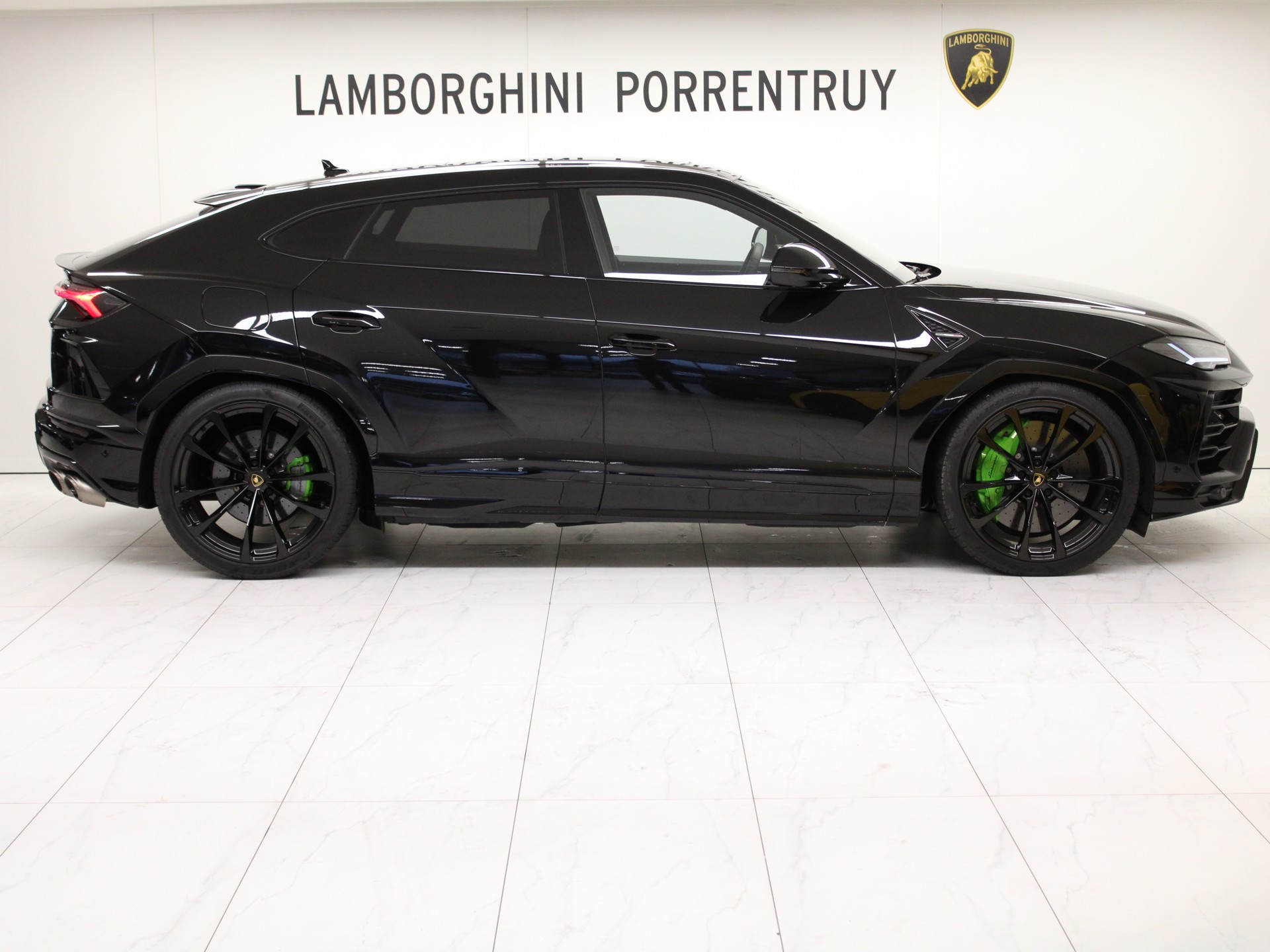 LAMBORGHINI Urus E-Gear-image-4