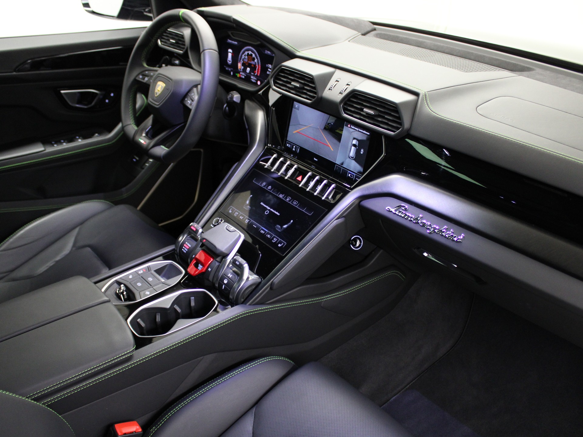 LAMBORGHINI Urus E-Gear-image-8