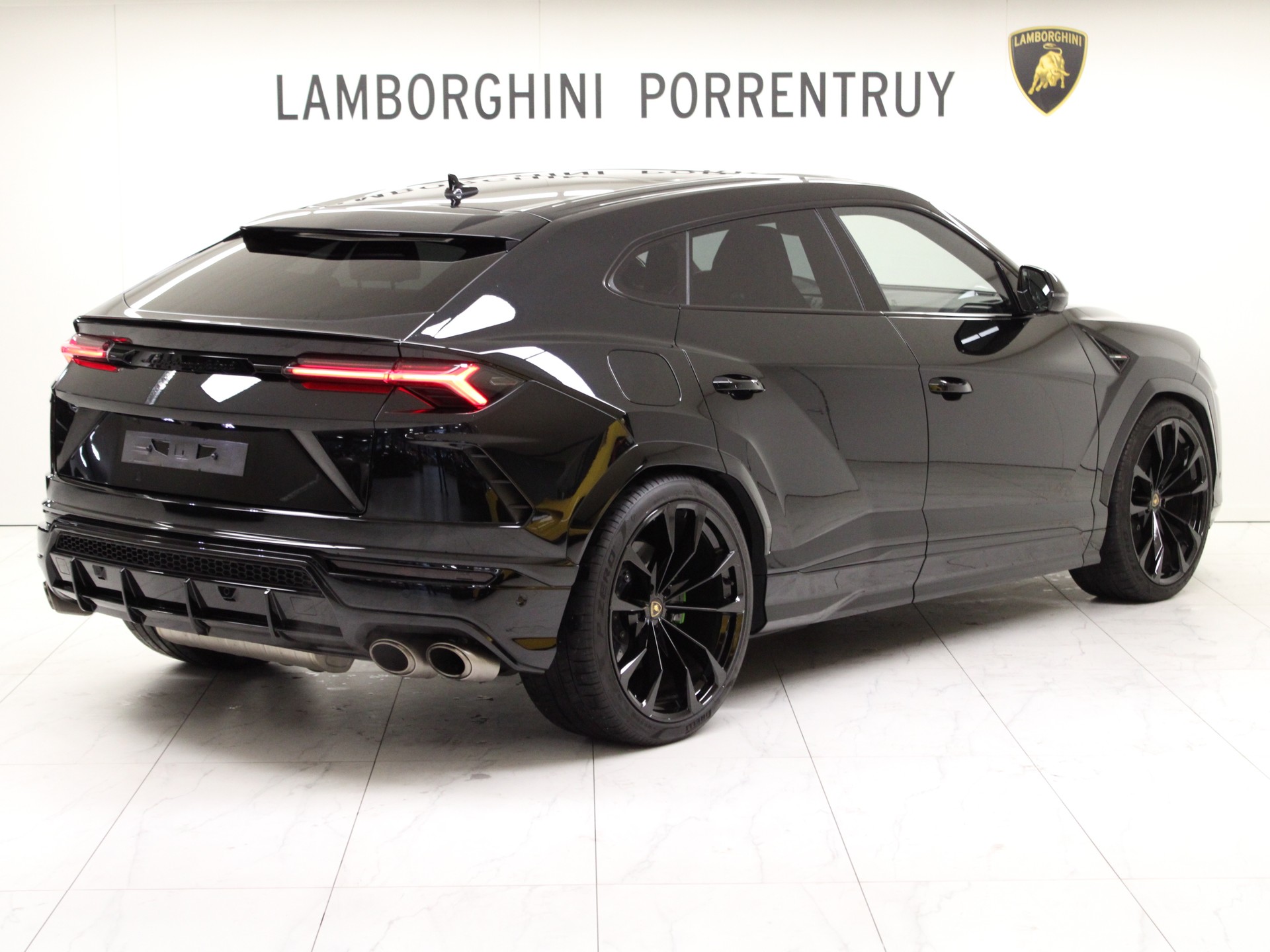 LAMBORGHINI Urus E-Gear-image-5