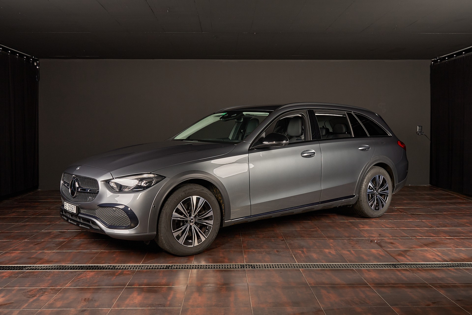 MERCEDES-BENZ C 200 T 4Matic All-Terain Avantgarde-image-0