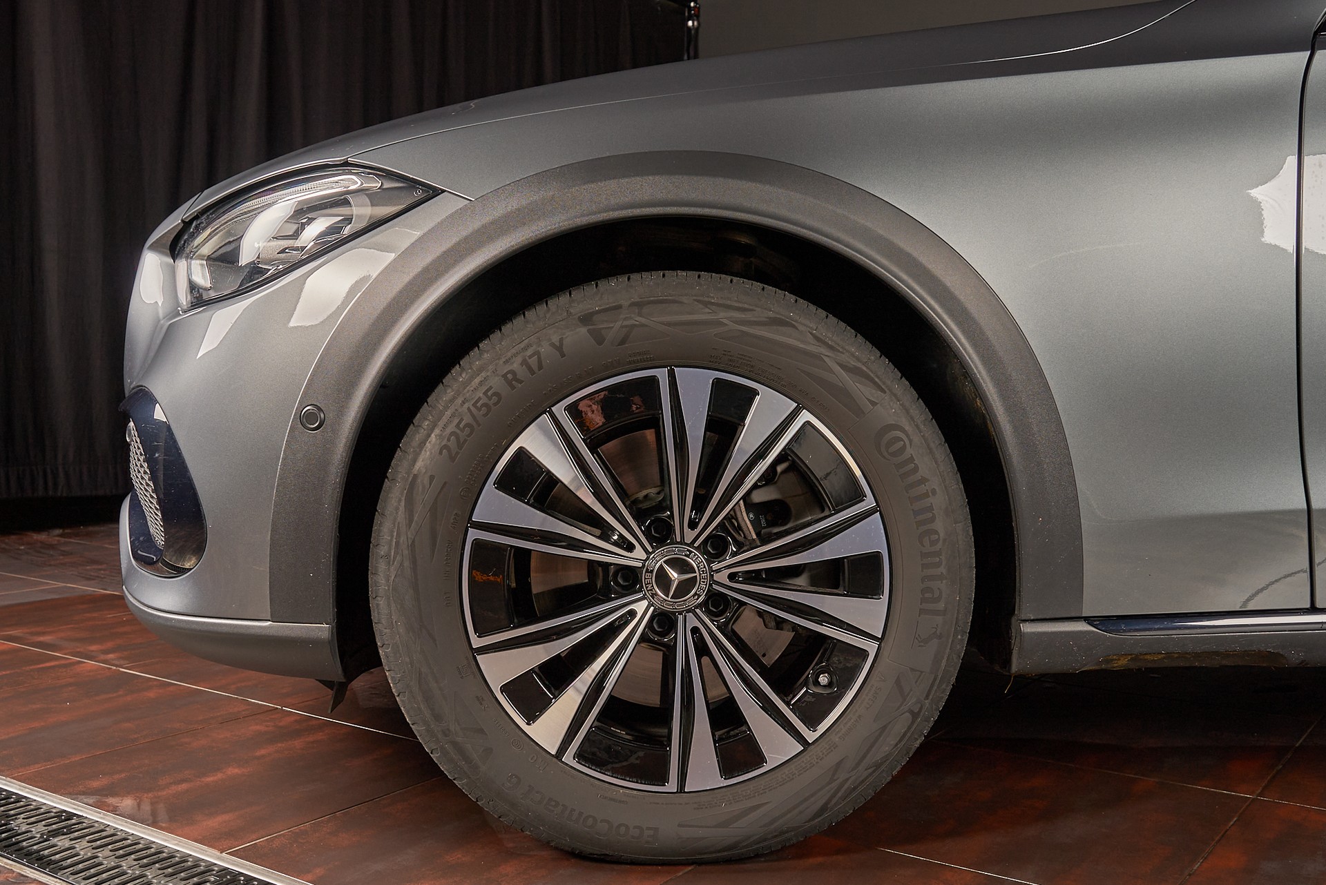 MERCEDES-BENZ C 200 T 4Matic All-Terain Avantgarde-image-1