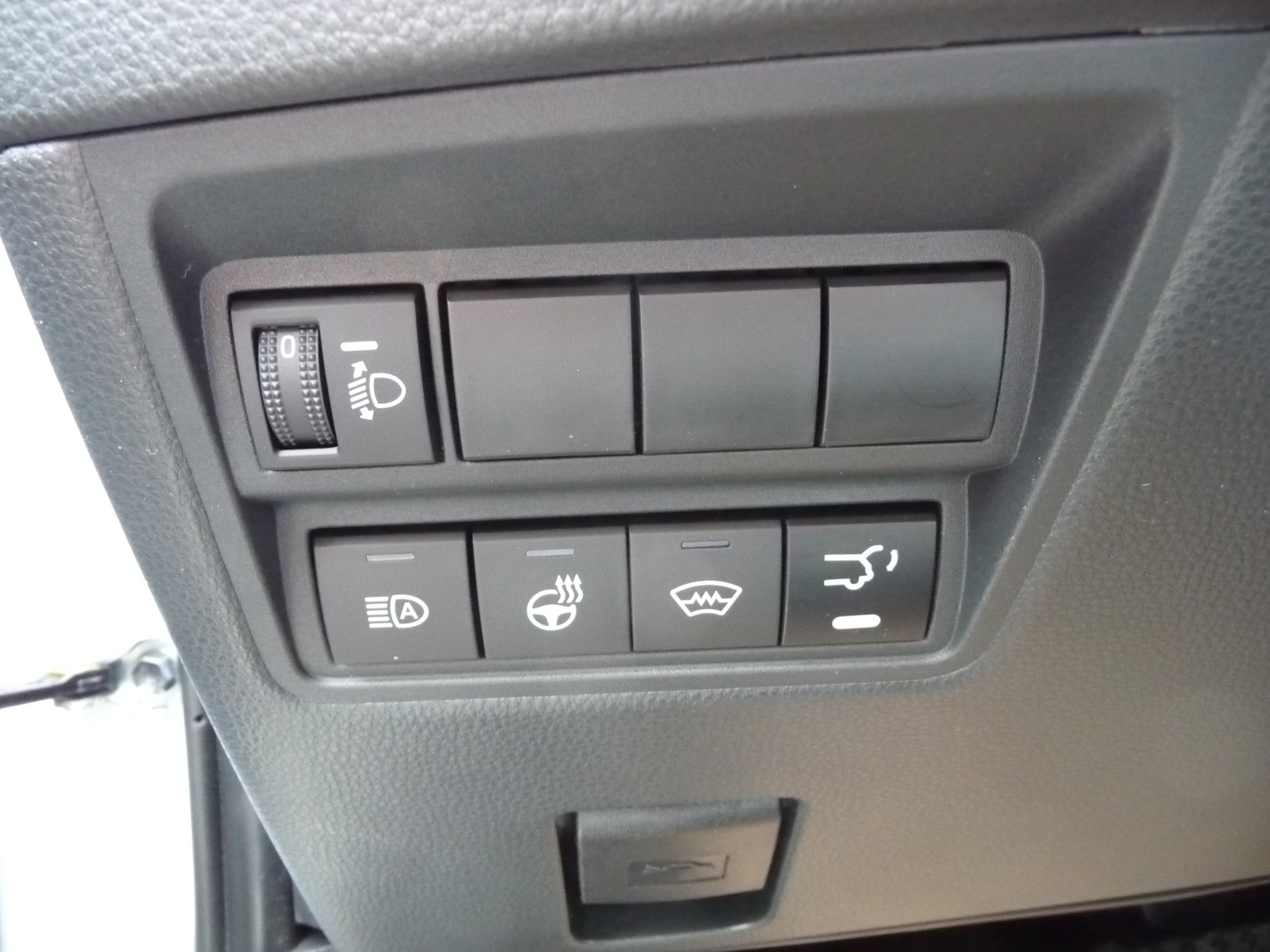 TOYOTA Yaris Cross 1.5 Trend e-CVT-image-5