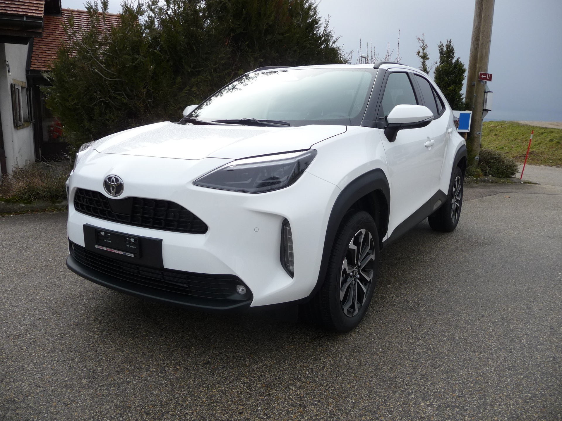TOYOTA Yaris Cross 1.5 Trend e-CVT AWDi