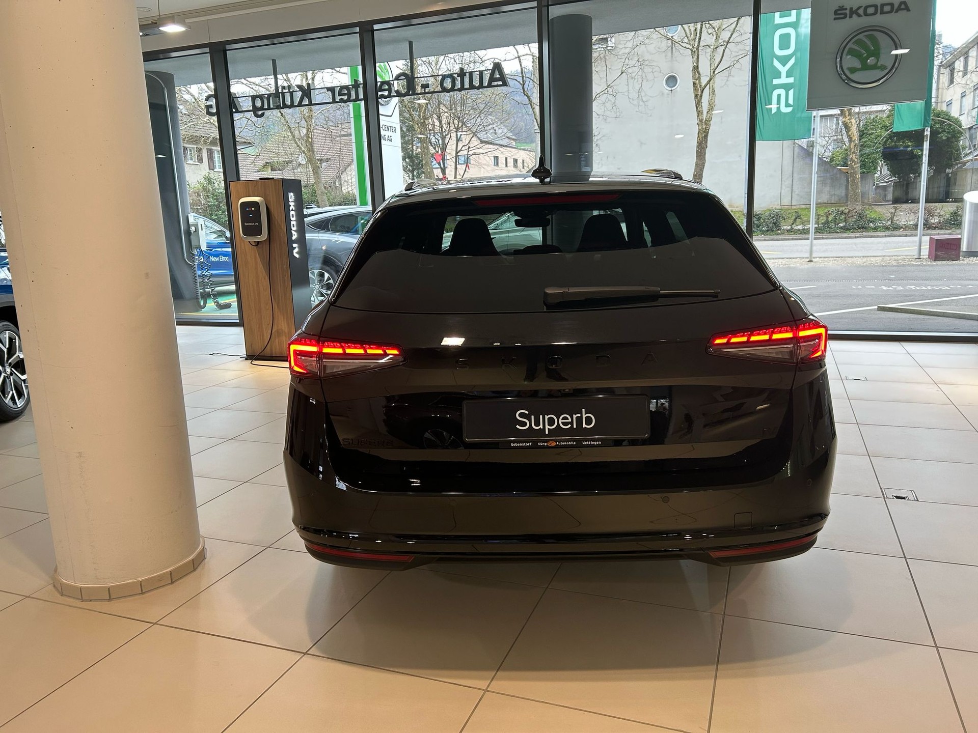 SKODA Superb Combi 1.5 TSI PHEV Sportline DSG-image-2