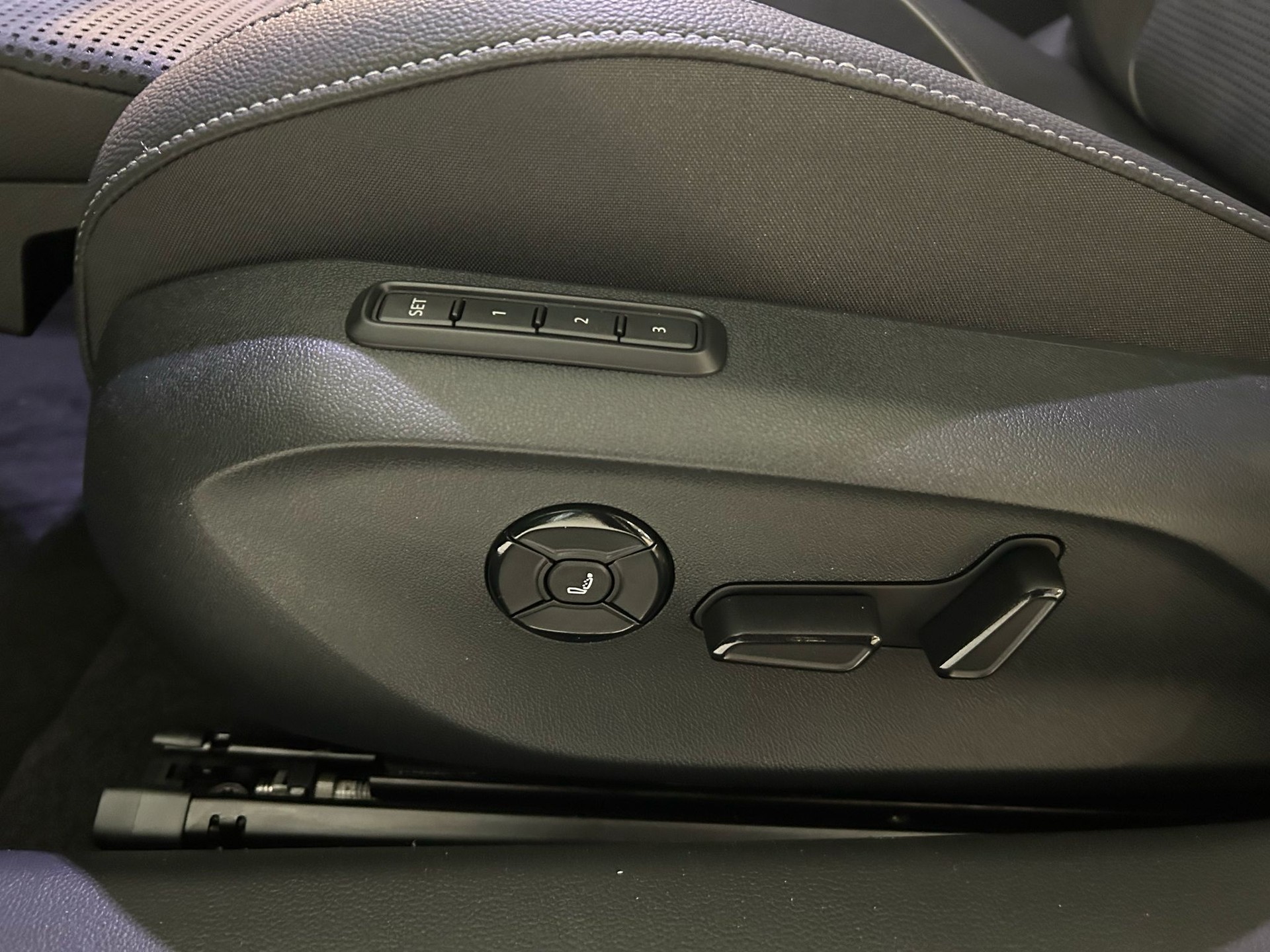 SKODA Superb Combi 1.5 TSI PHEV Sportline DSG-image-7