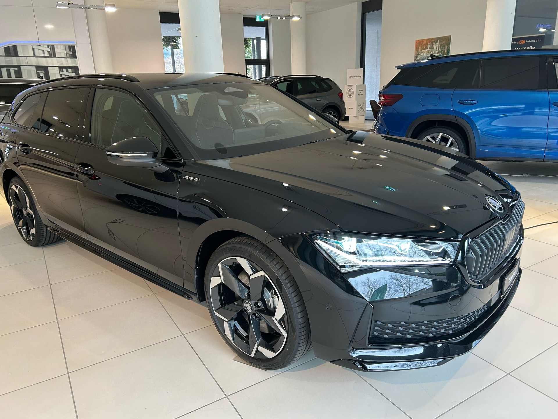 SKODA Superb Combi 1.5 TSI PHEV Sportline DSG-image-0