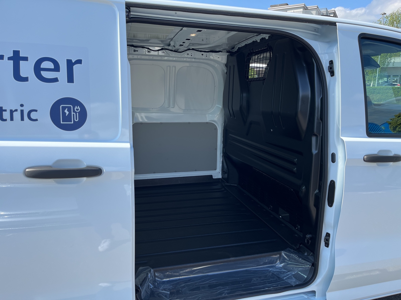 VW e-Transporter Plus 70 kWh-image-6