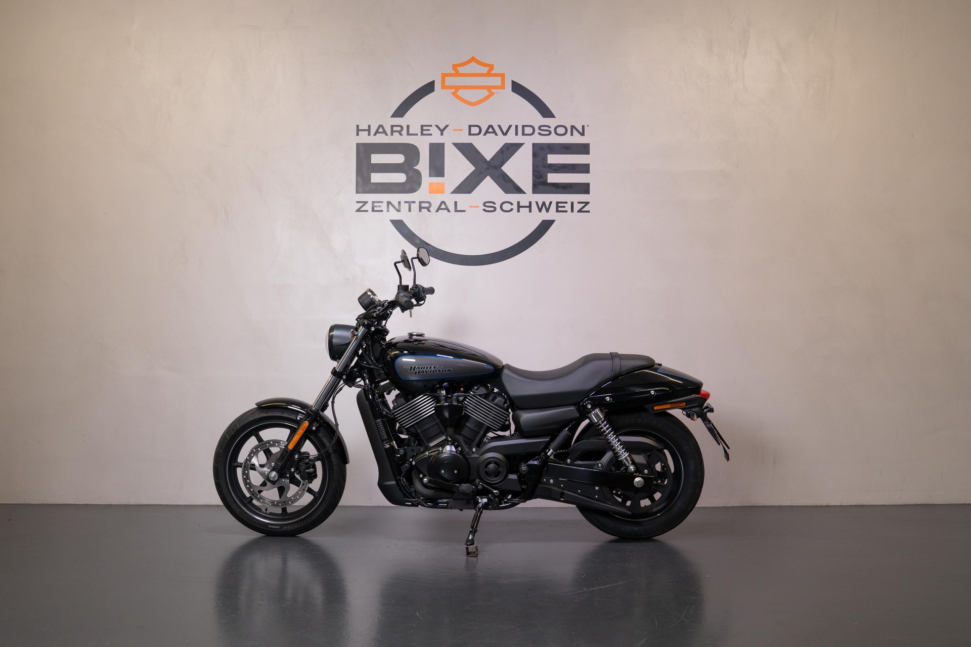 HARLEY-DAVIDSON XG 750-showroom-element-1