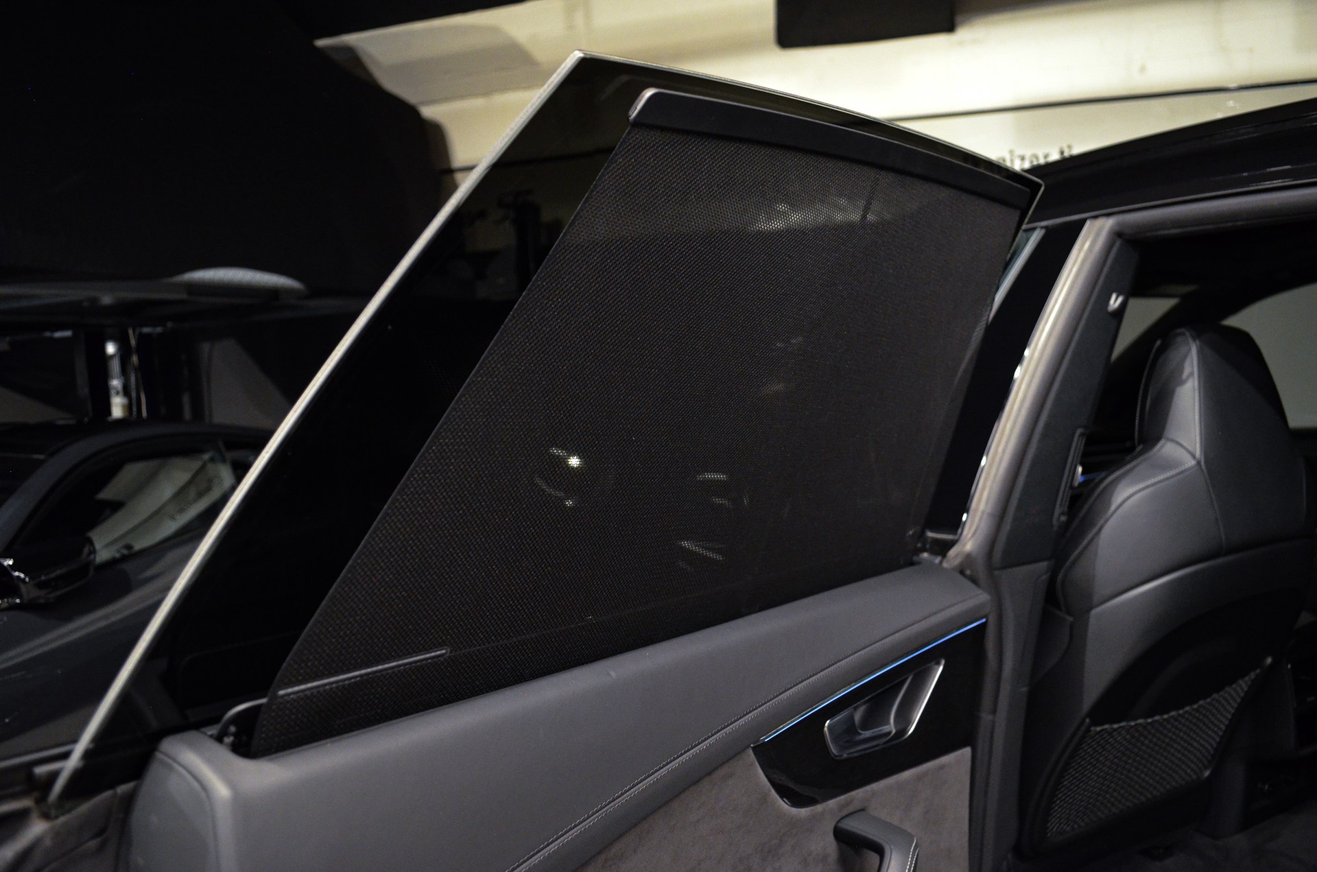 AUDI Q8 55 TFSI quattro tiptronic-image-10