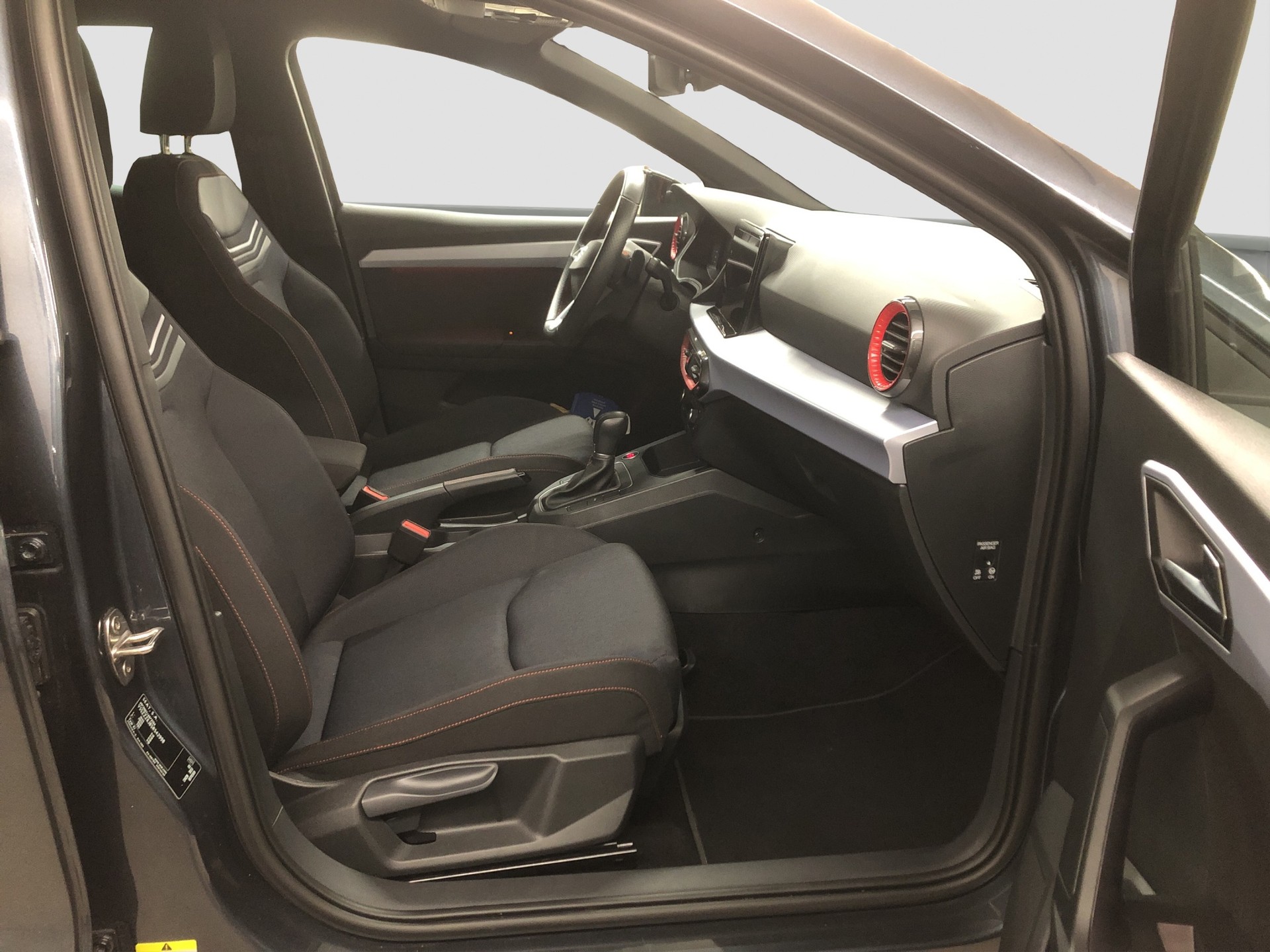 SEAT Ibiza 1.5 EcoTSI FR DSG-image-12