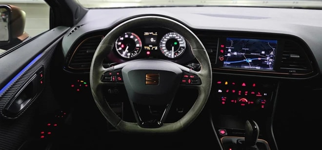 SEAT Leon 2.0 TSI Cupra R DSG *CH-Fahrzeug* *Limited Edition*-image-11