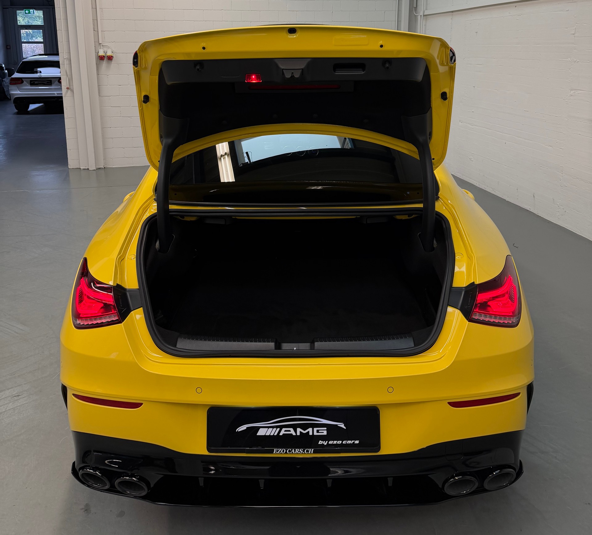 MERCEDES-BENZ CLA 35 AMG 4Matic 7G-DCT Limited Yellow Black Performance Aktionsleasing ab 399.--image-10