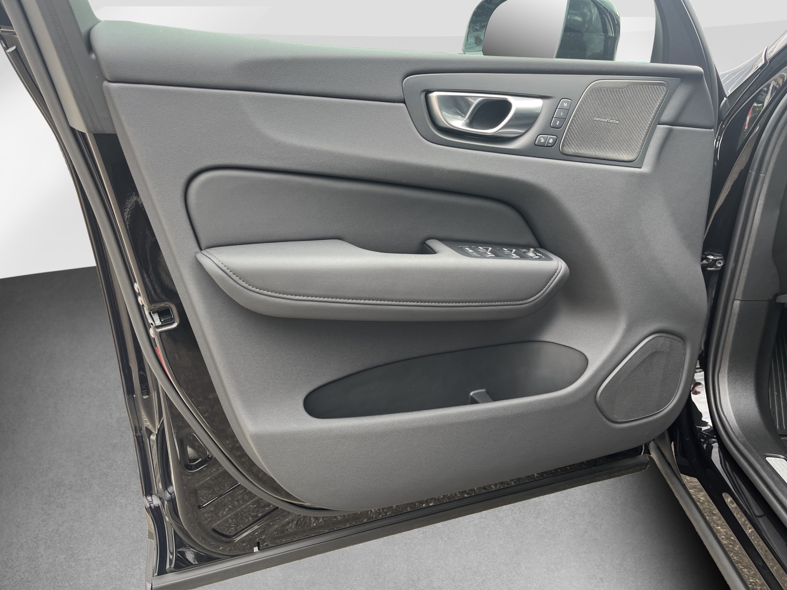 VOLVO XC60 2.0 T6 TE Ultra Dark eAWD-image-10