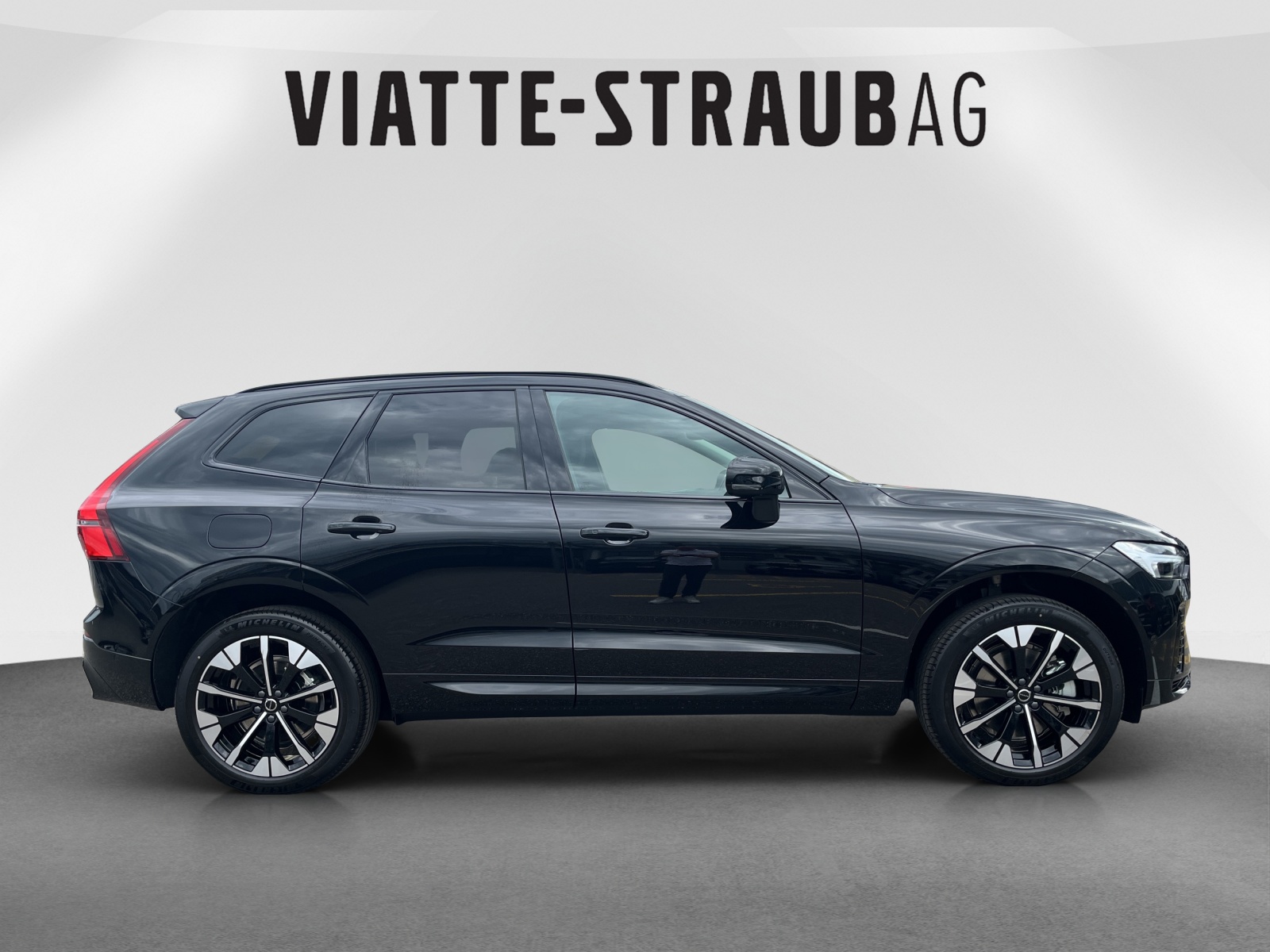 VOLVO XC60 2.0 T6 TE Ultra Dark eAWD-image-5