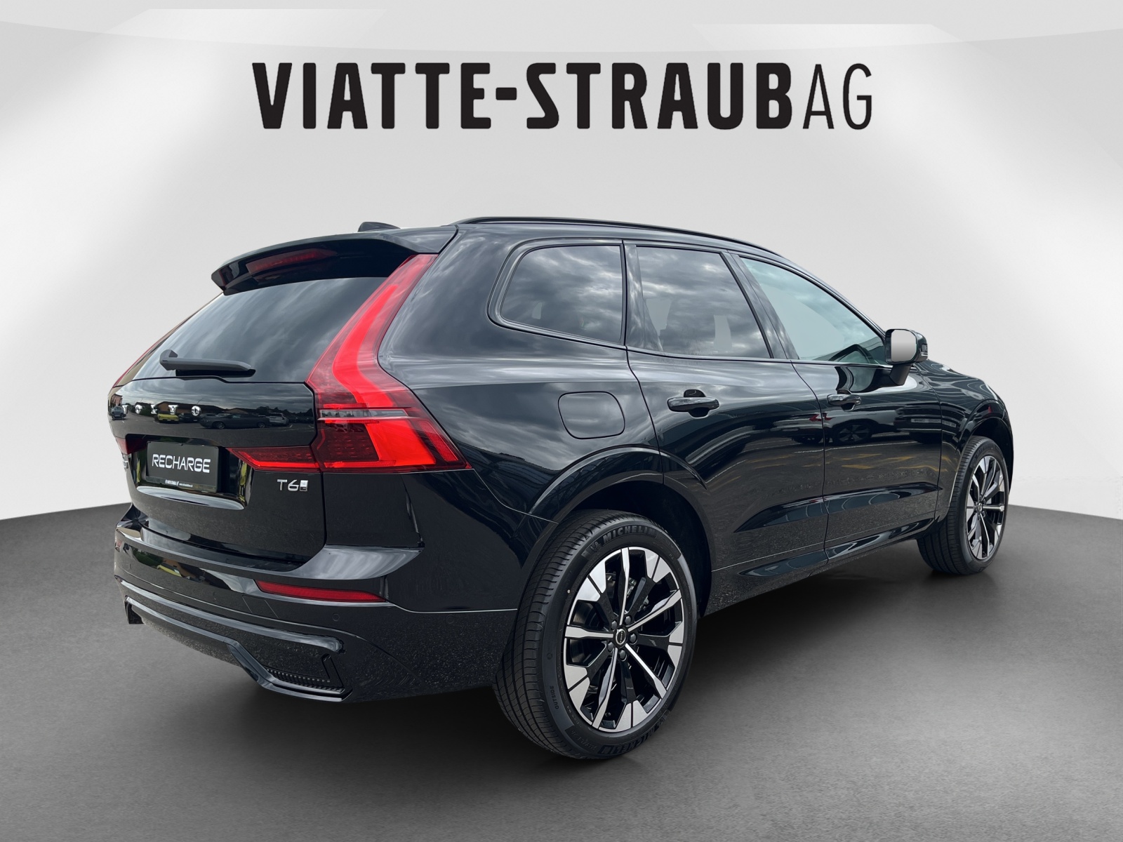 VOLVO XC60 2.0 T6 TE Ultra Dark eAWD-image-4