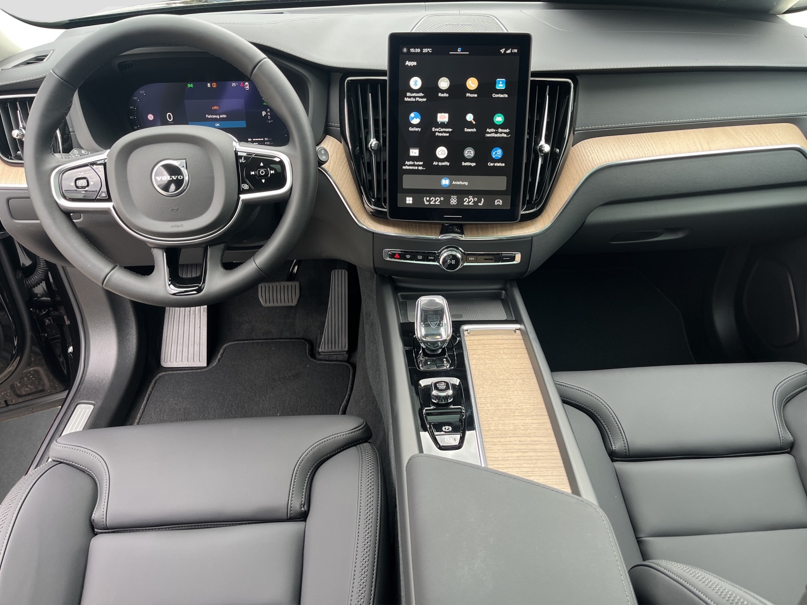 VOLVO XC60 2.0 T6 TE Ultra Dark eAWD-image-11