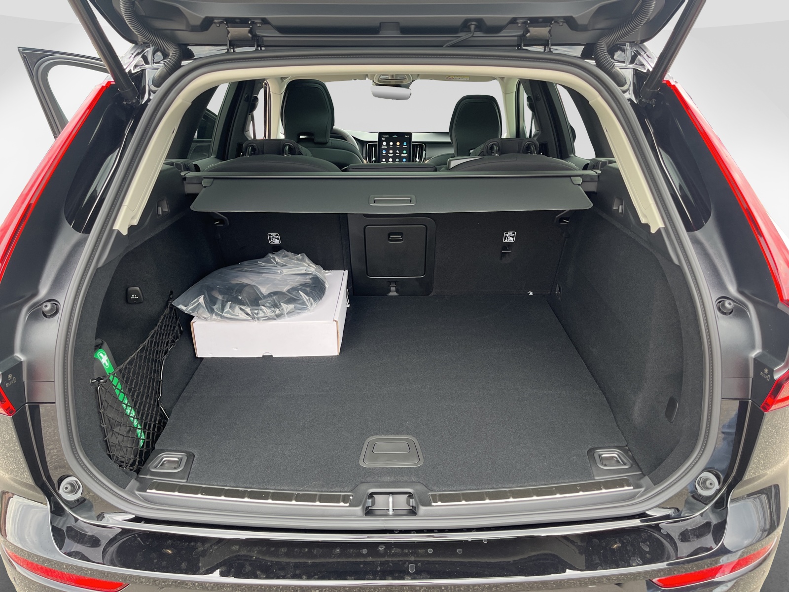 VOLVO XC60 2.0 T6 TE Ultra Dark eAWD-image-18