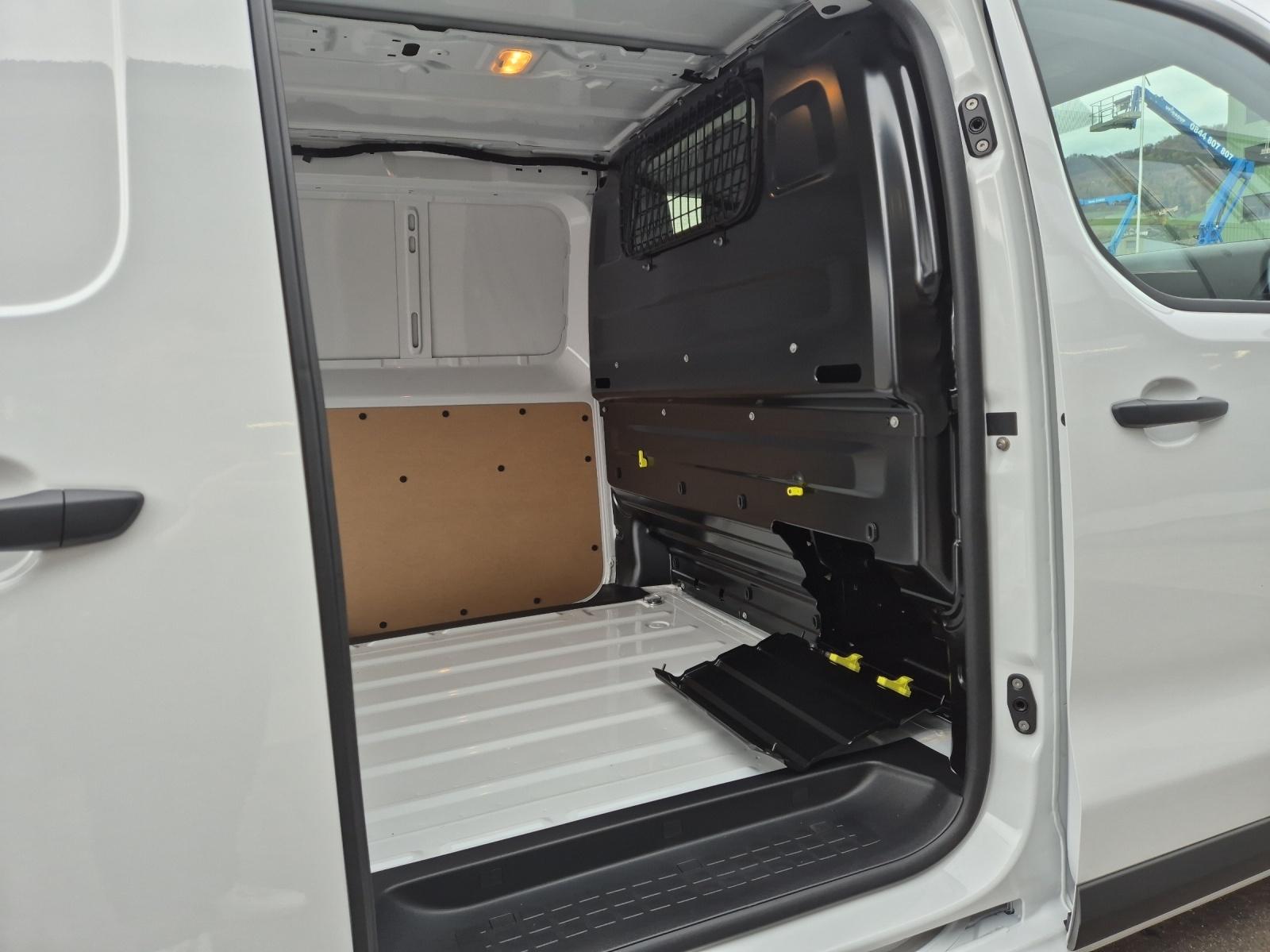 TOYOTA PROACE Van L1 1.5 D Active-image-10