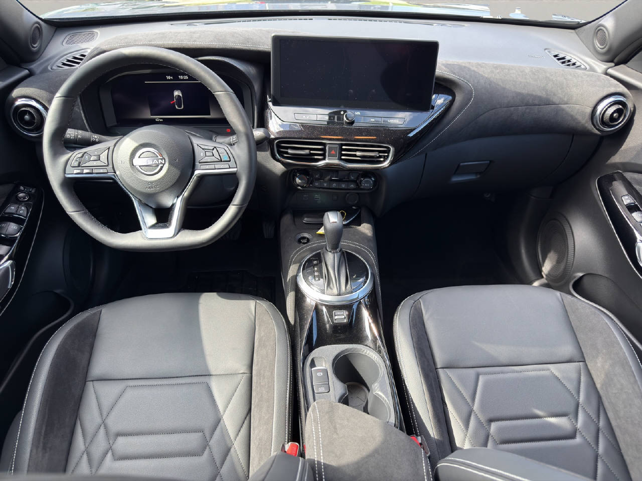 NISSAN Juke 1.6 Hybrid N-Design-image-4