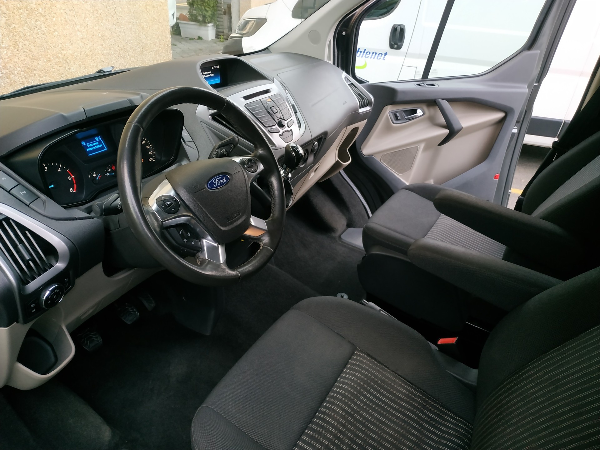 FORD Tourneo Custom 310 L2H1 Trend-image-13