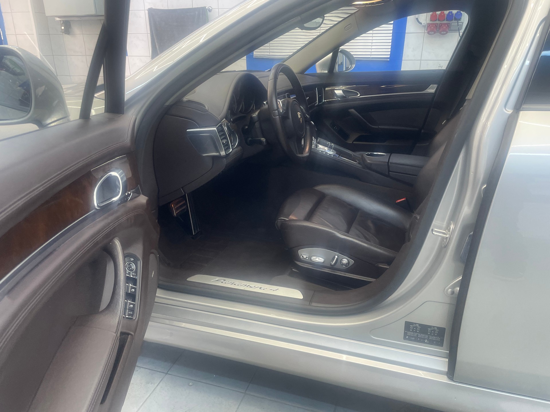 PORSCHE Panamera 4 3.6 PDK-image-12
