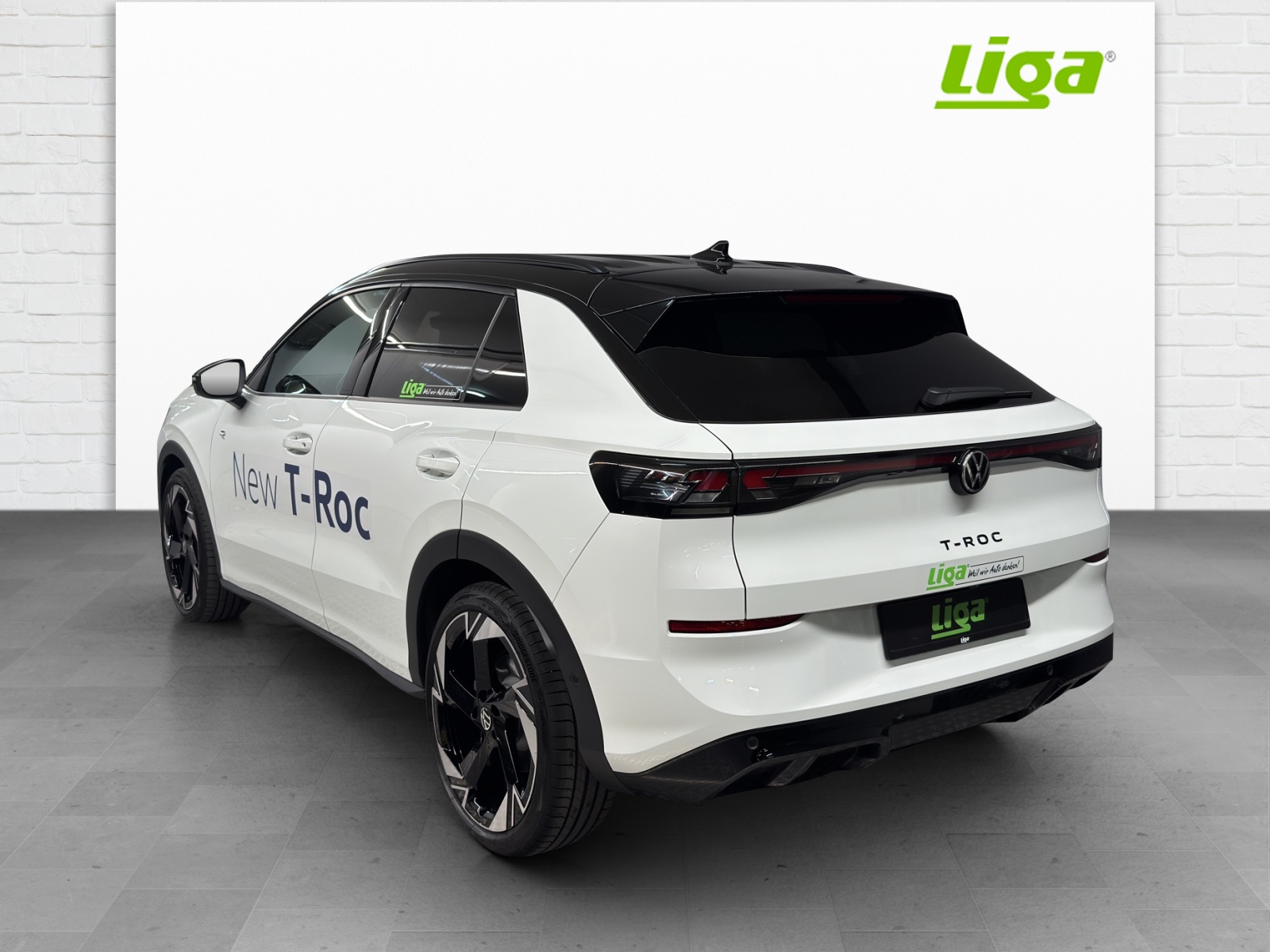 VW T-Roc 1.5 eTSI R-Line DSG-image-3