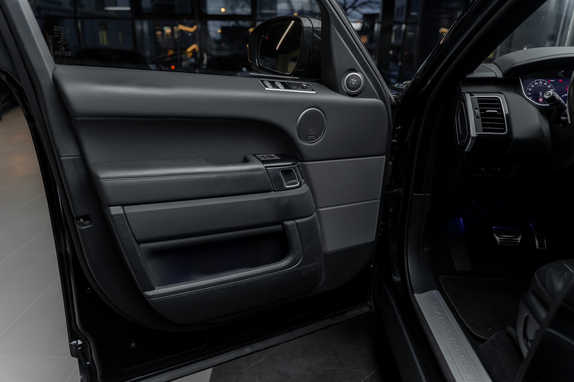 LAND ROVER Range Rover Sport 3.0 SDV6 HSE Automatic-image-20