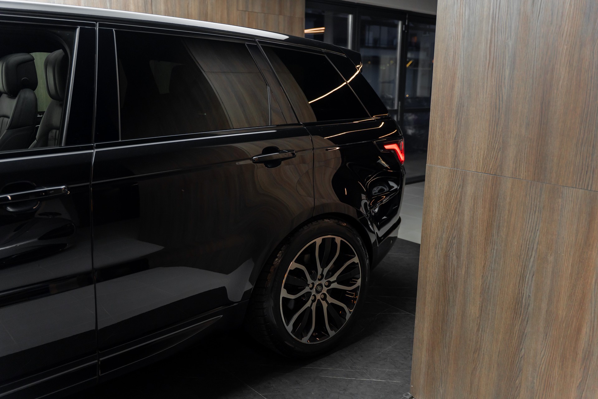 LAND ROVER Range Rover Sport 3.0 SDV6 HSE Automatic-image-31