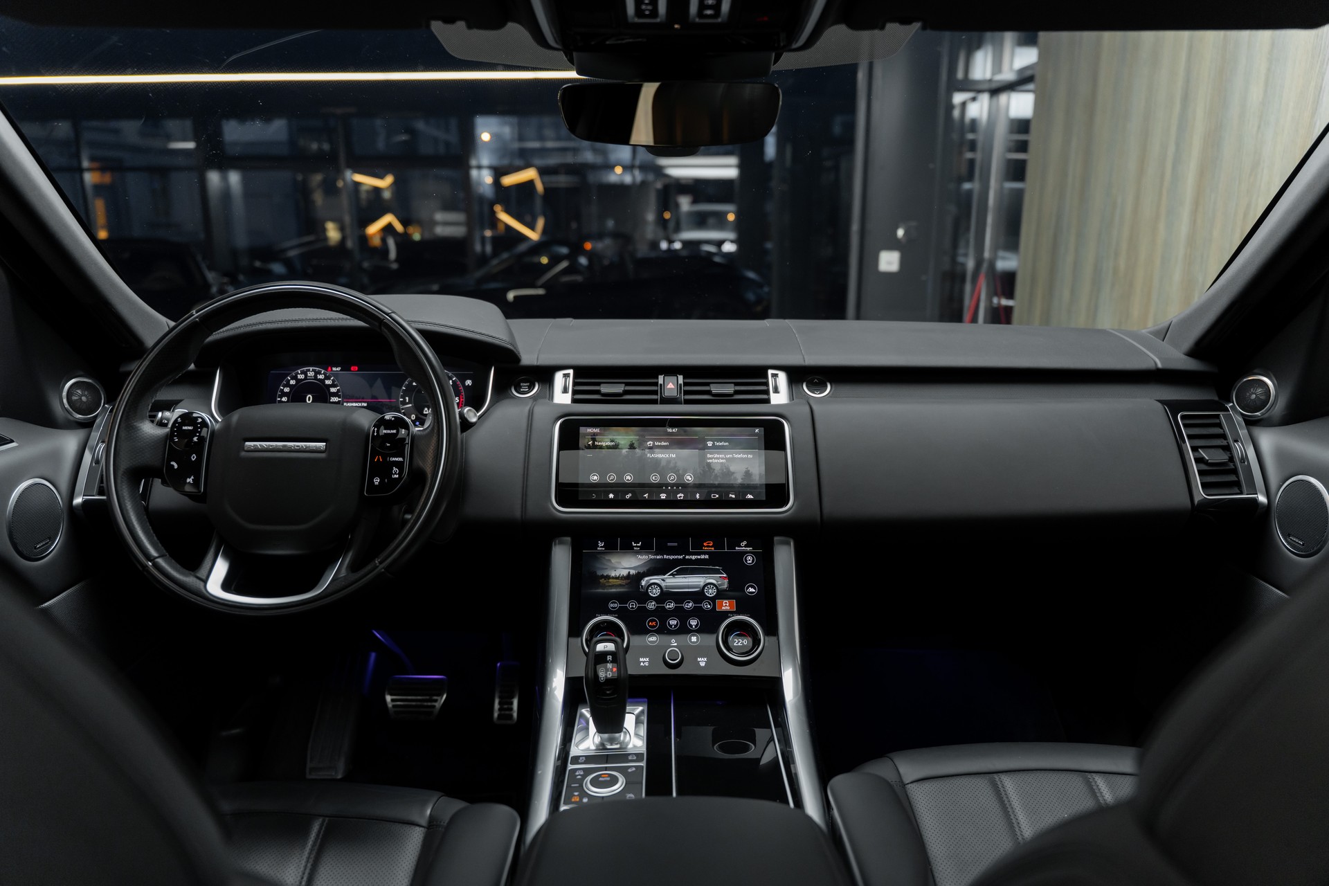 LAND ROVER Range Rover Sport 3.0 SDV6 HSE Automatic-image-2