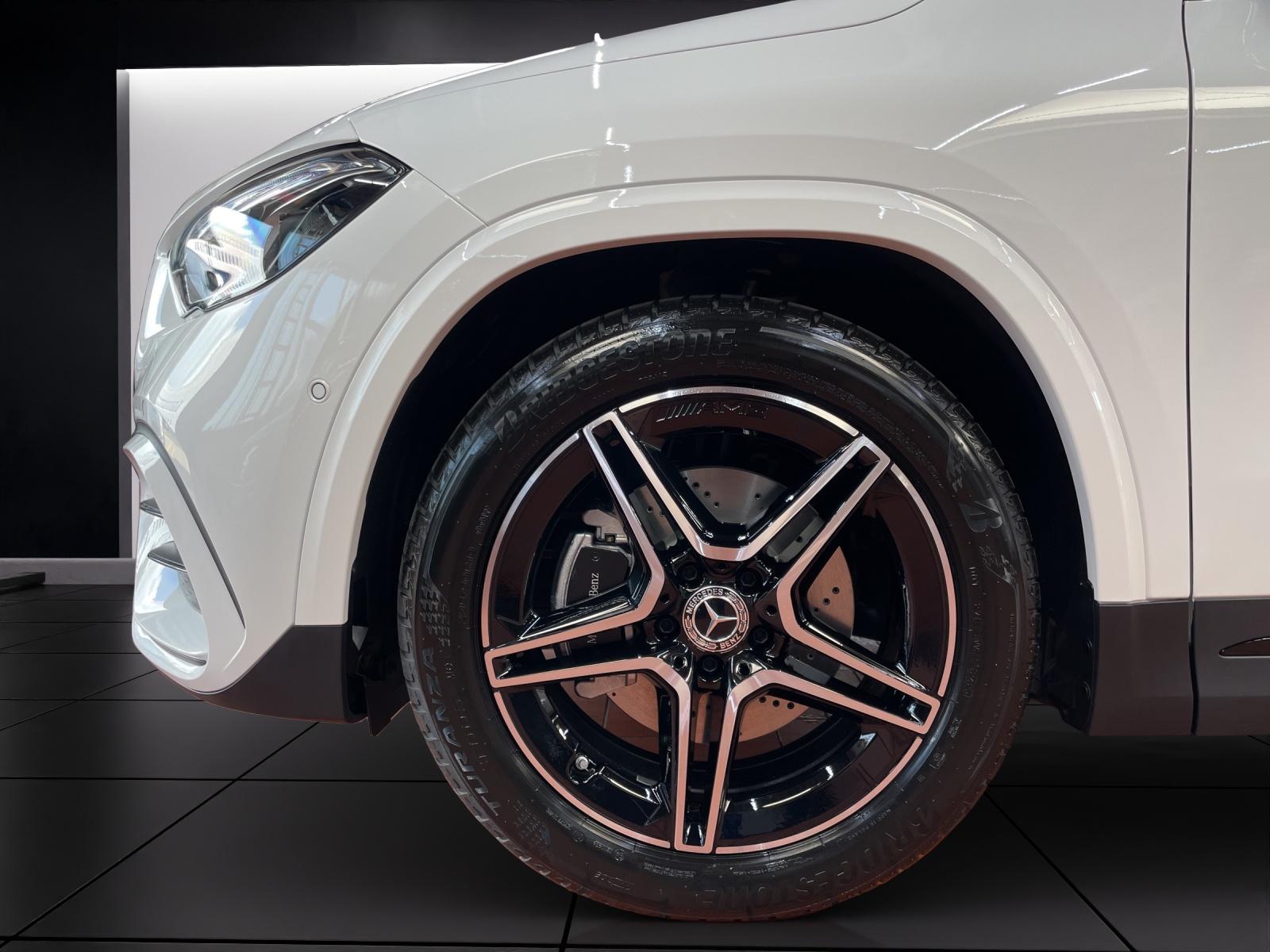 MERCEDES-BENZ GLA 200 Night Star AMG Line-image-9