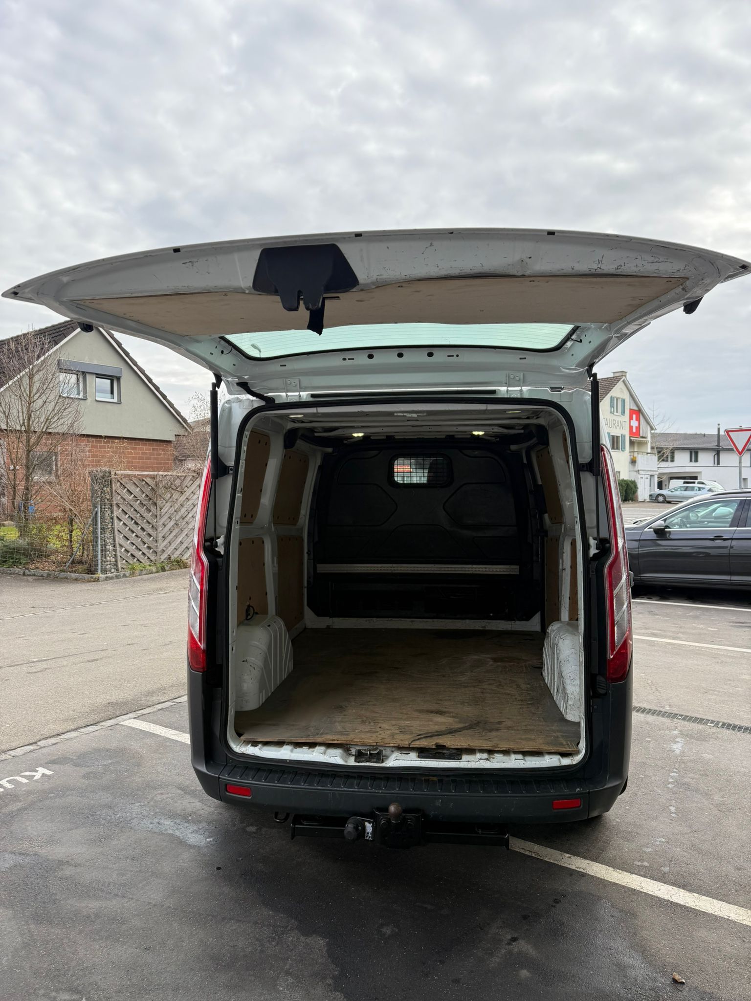 FORD Transit Custom Van 270 L1H1 Ambiente-image-10