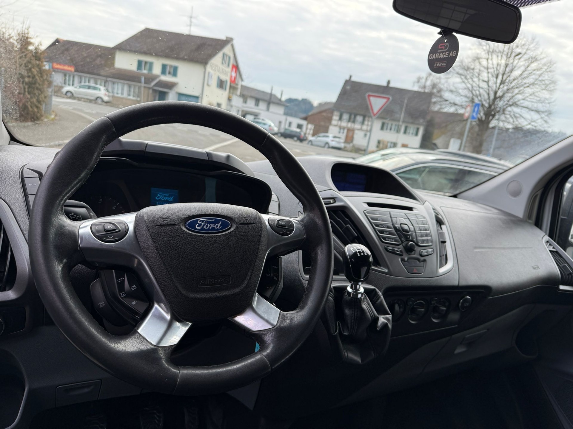 FORD Transit Custom Van 270 L1H1 Ambiente-image-7