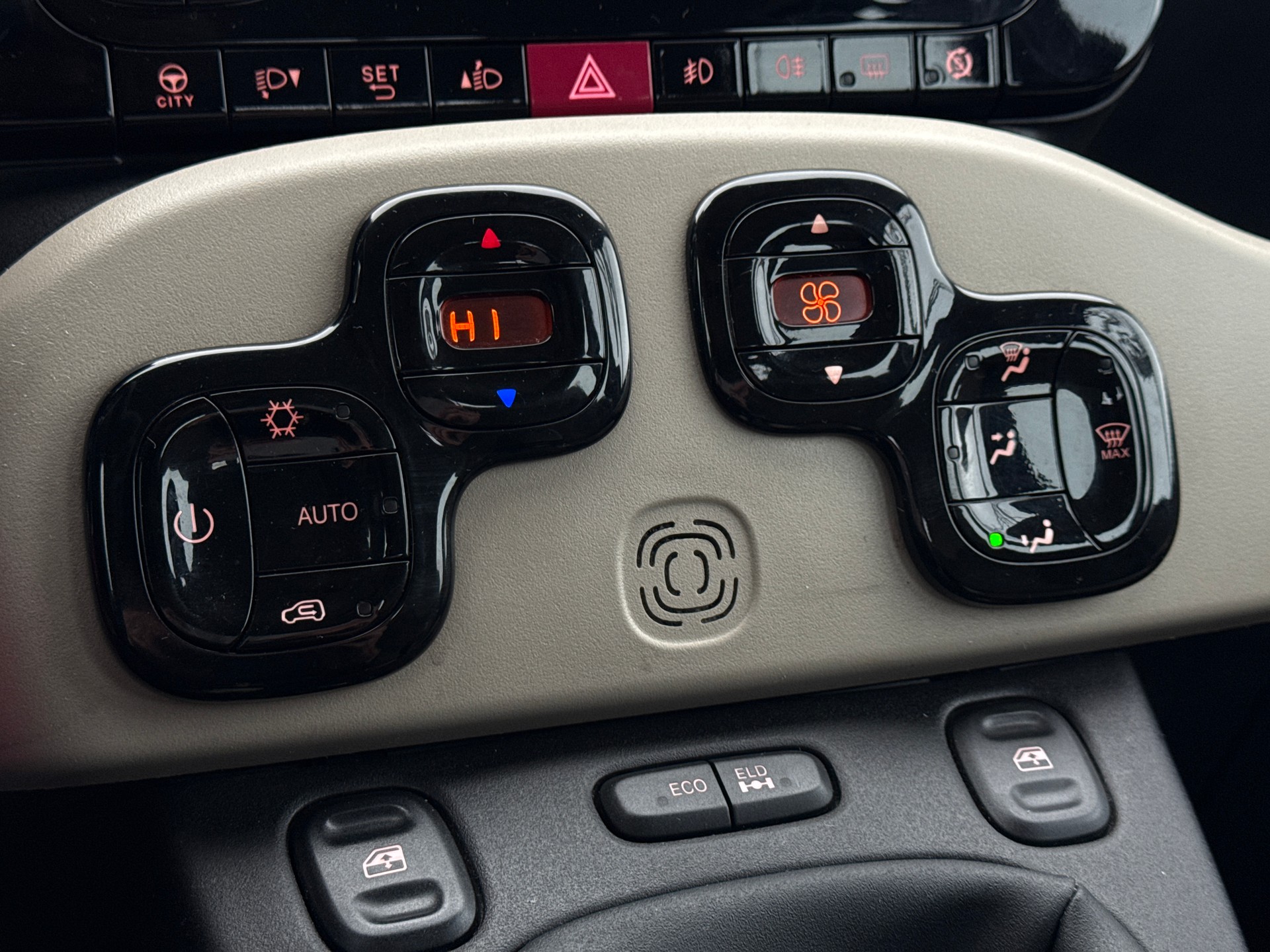 FIAT Panda 0.9 Twinair Turbo Climbing 4x4-image-12