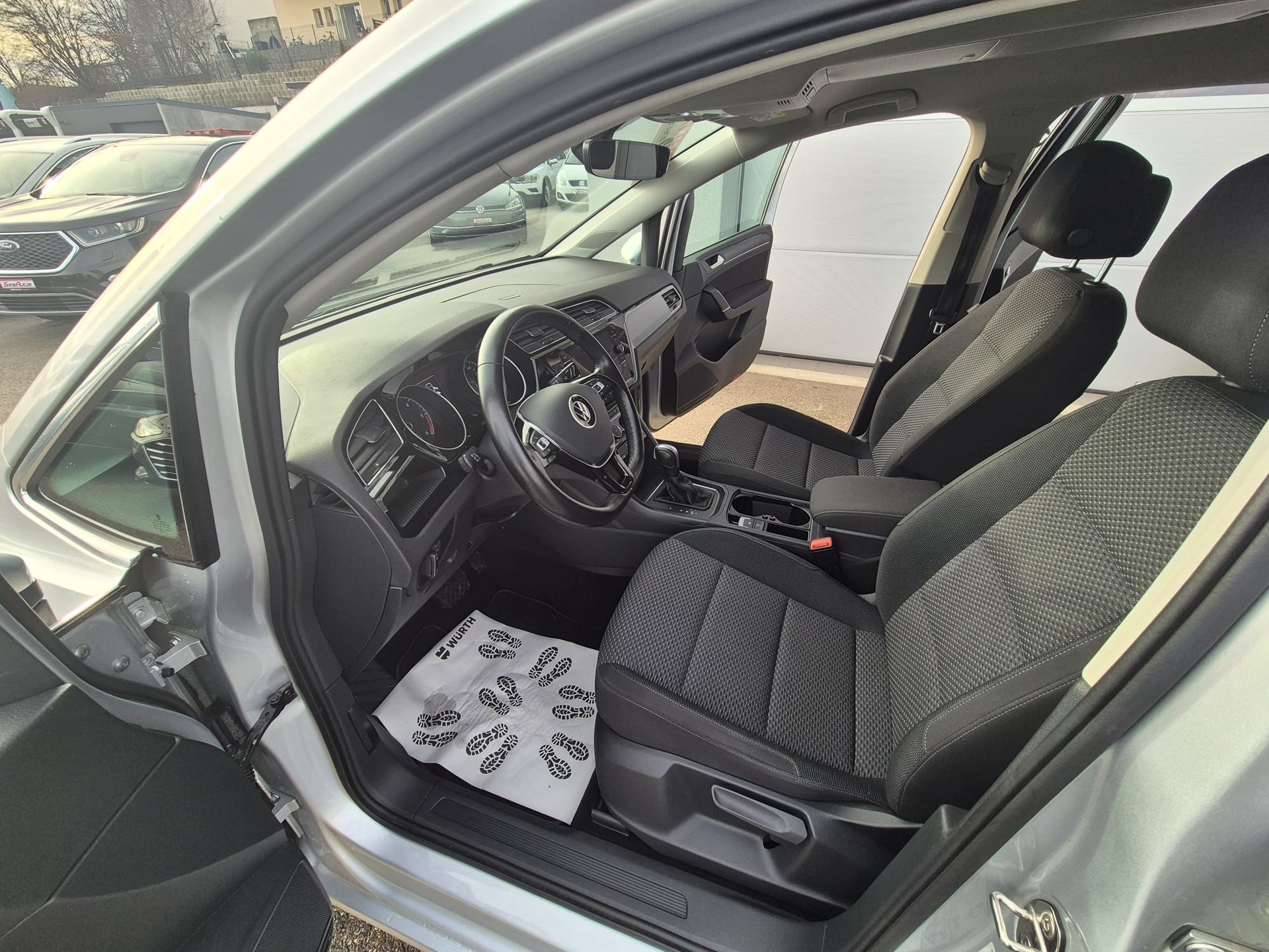 VW Touran 2.0 TDI BlueMotion Technology Comfortline DSG-image-6