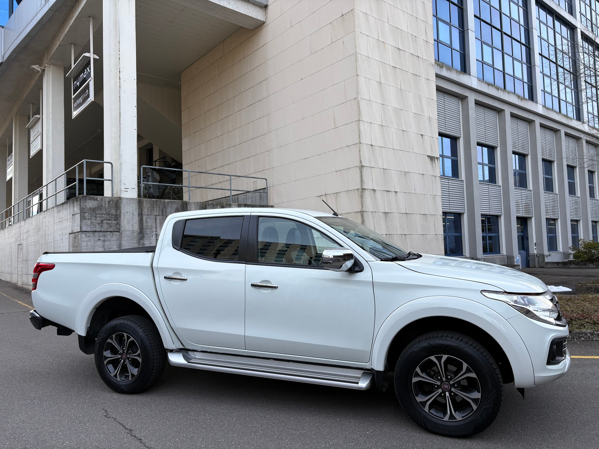 MITSUBISHI L 200 2.4 Style Anniversary Double Cab