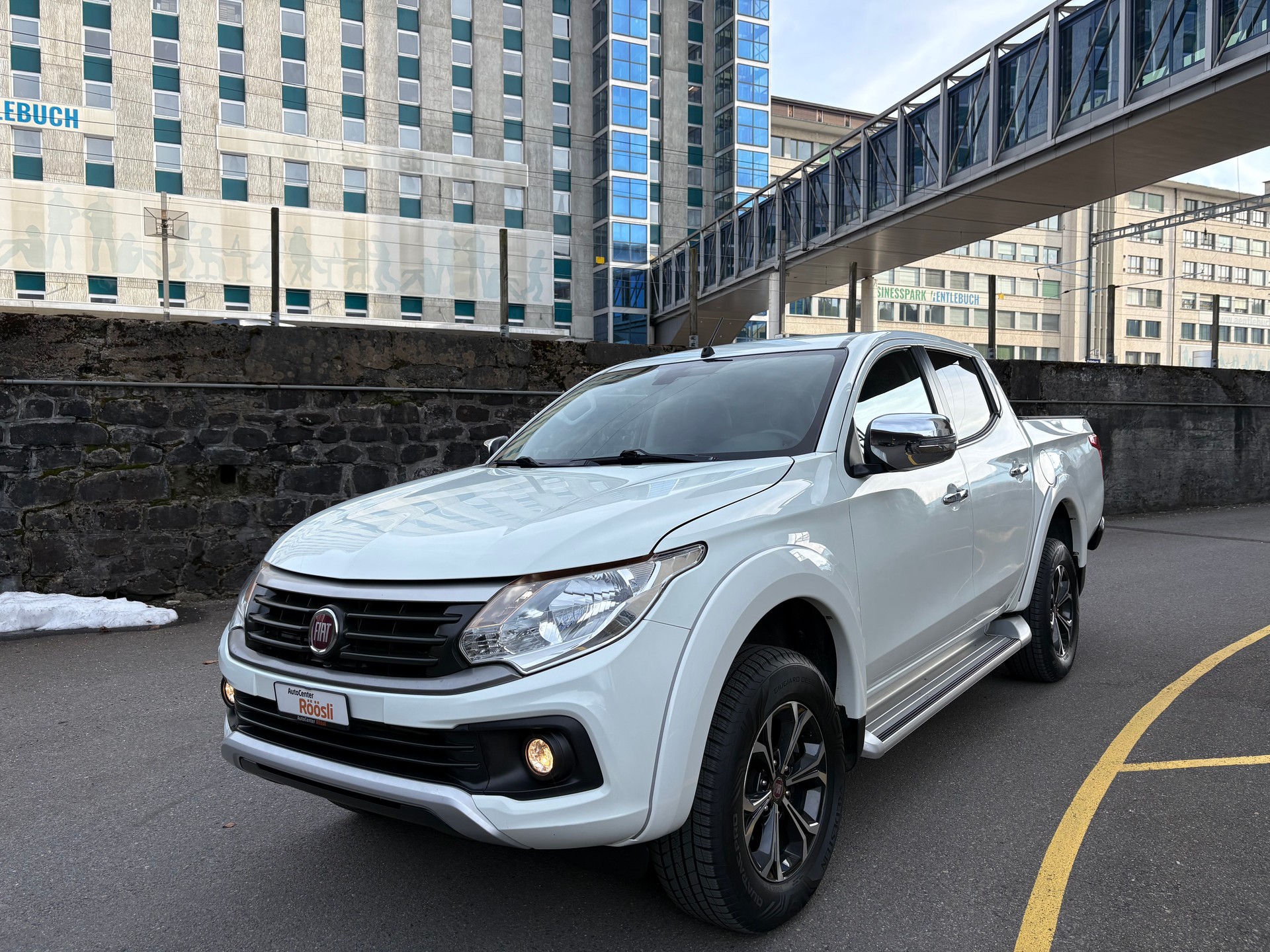 MITSUBISHI L 200 2.4 Style Anniversary Double Cab-image-1
