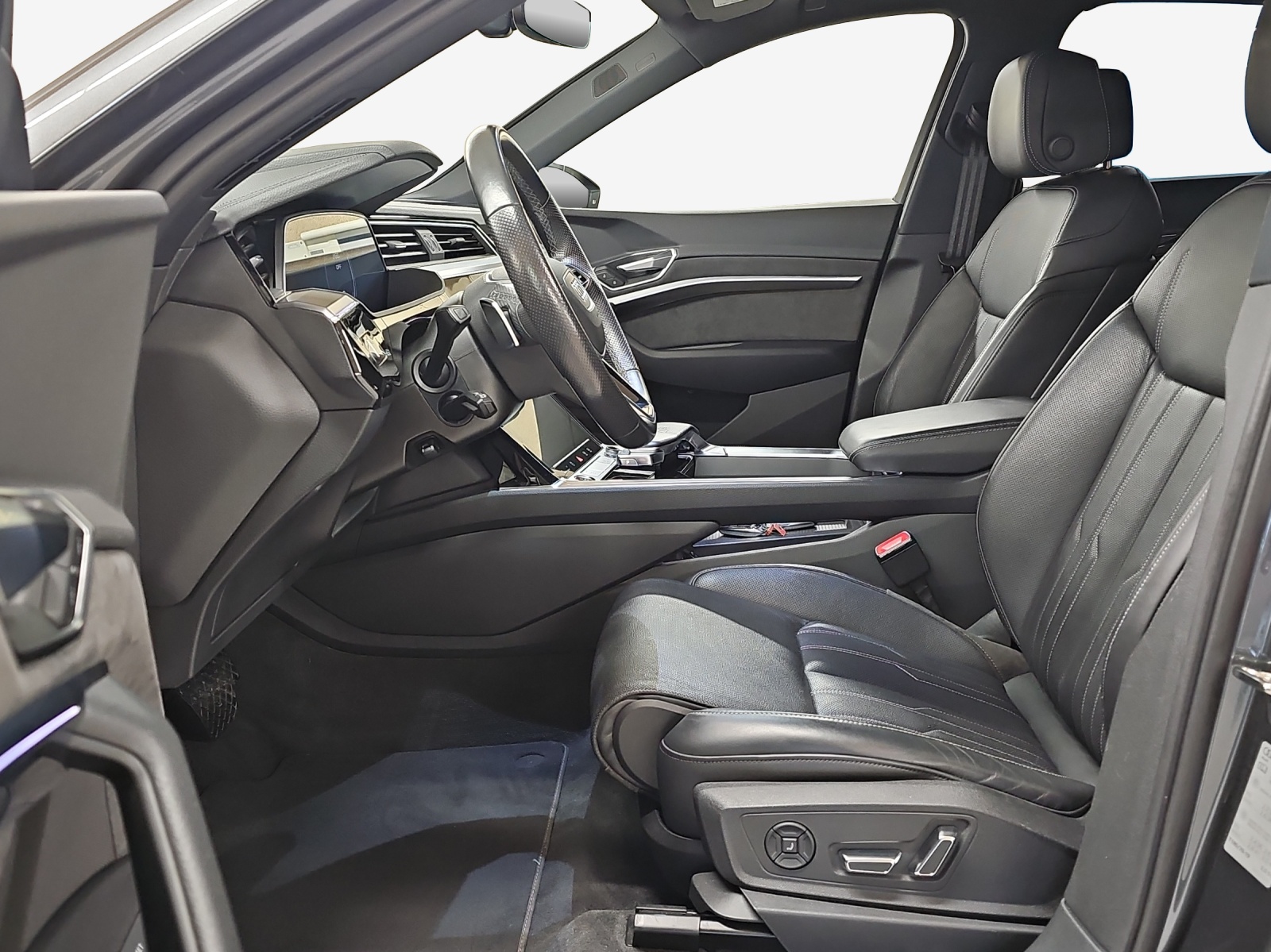 AUDI e-tron S Sportback quattro-image-8