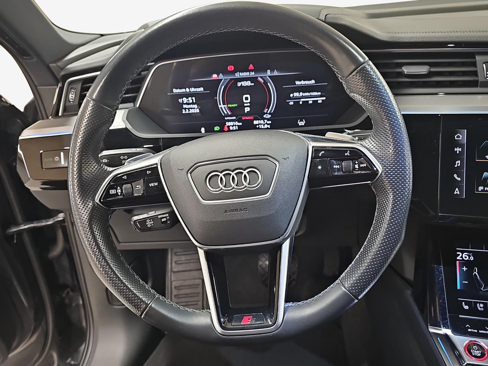 AUDI e-tron S Sportback quattro-image-10