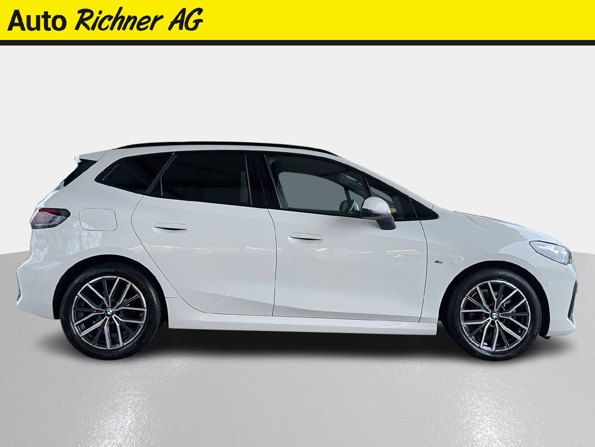 BMW 218d SDKG Active Tourer-showroom-element-2
